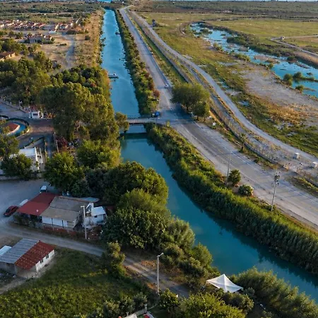 Bed & Breakfast Airport 3*